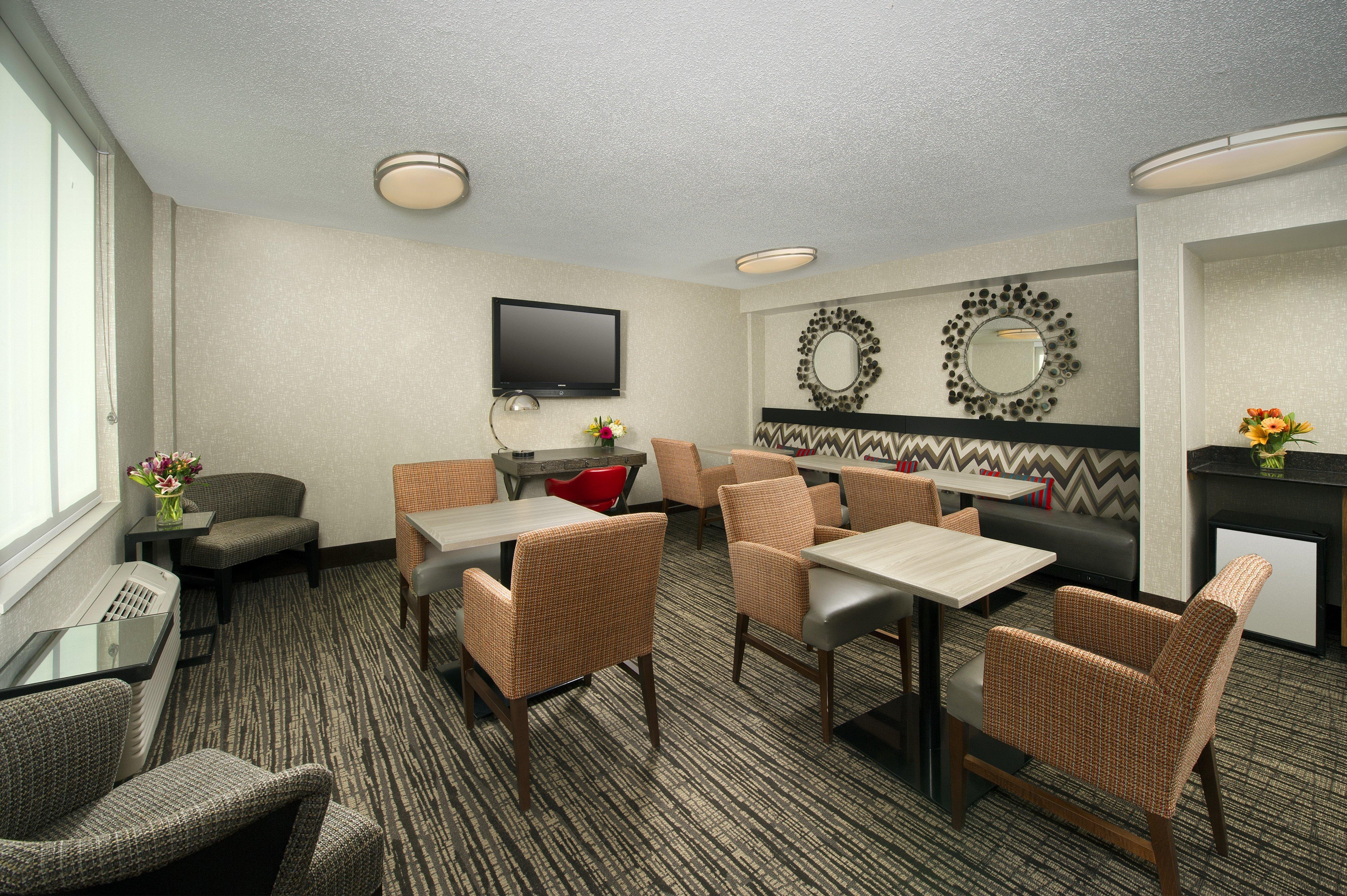 Holiday Inn Express Baltimore At The Stadiums By Ihg Экстерьер фото