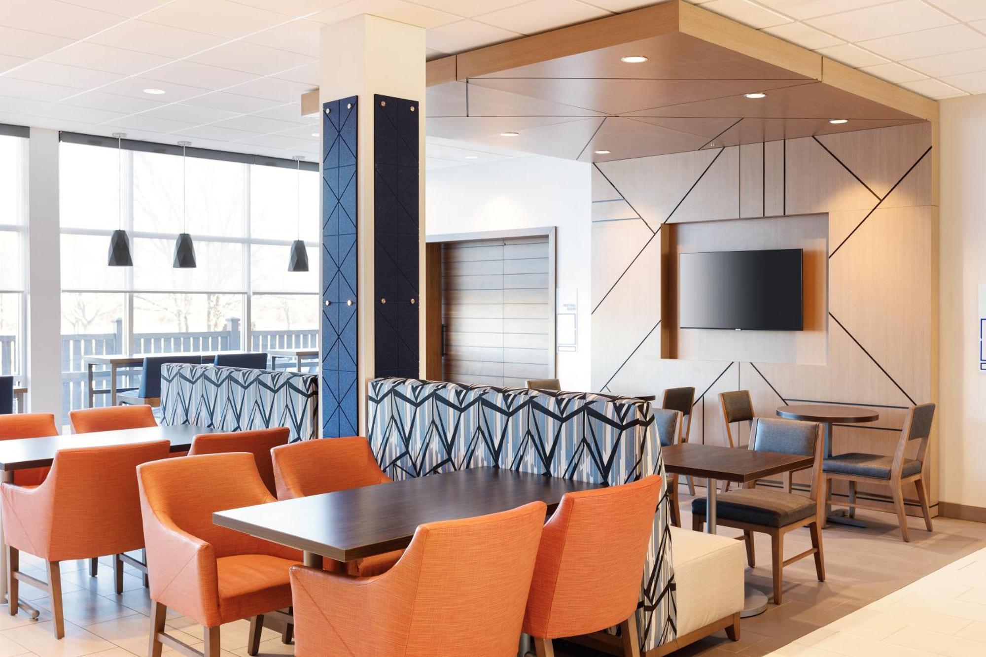 Holiday Inn Express Baltimore At The Stadiums By Ihg Экстерьер фото
