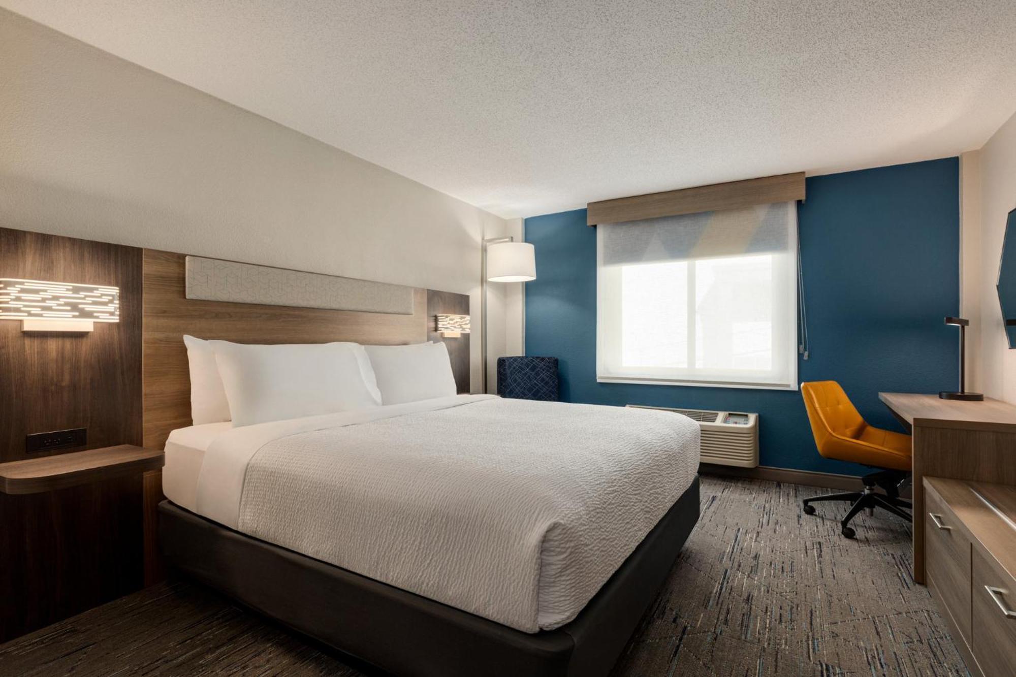 Holiday Inn Express Baltimore At The Stadiums By Ihg Экстерьер фото