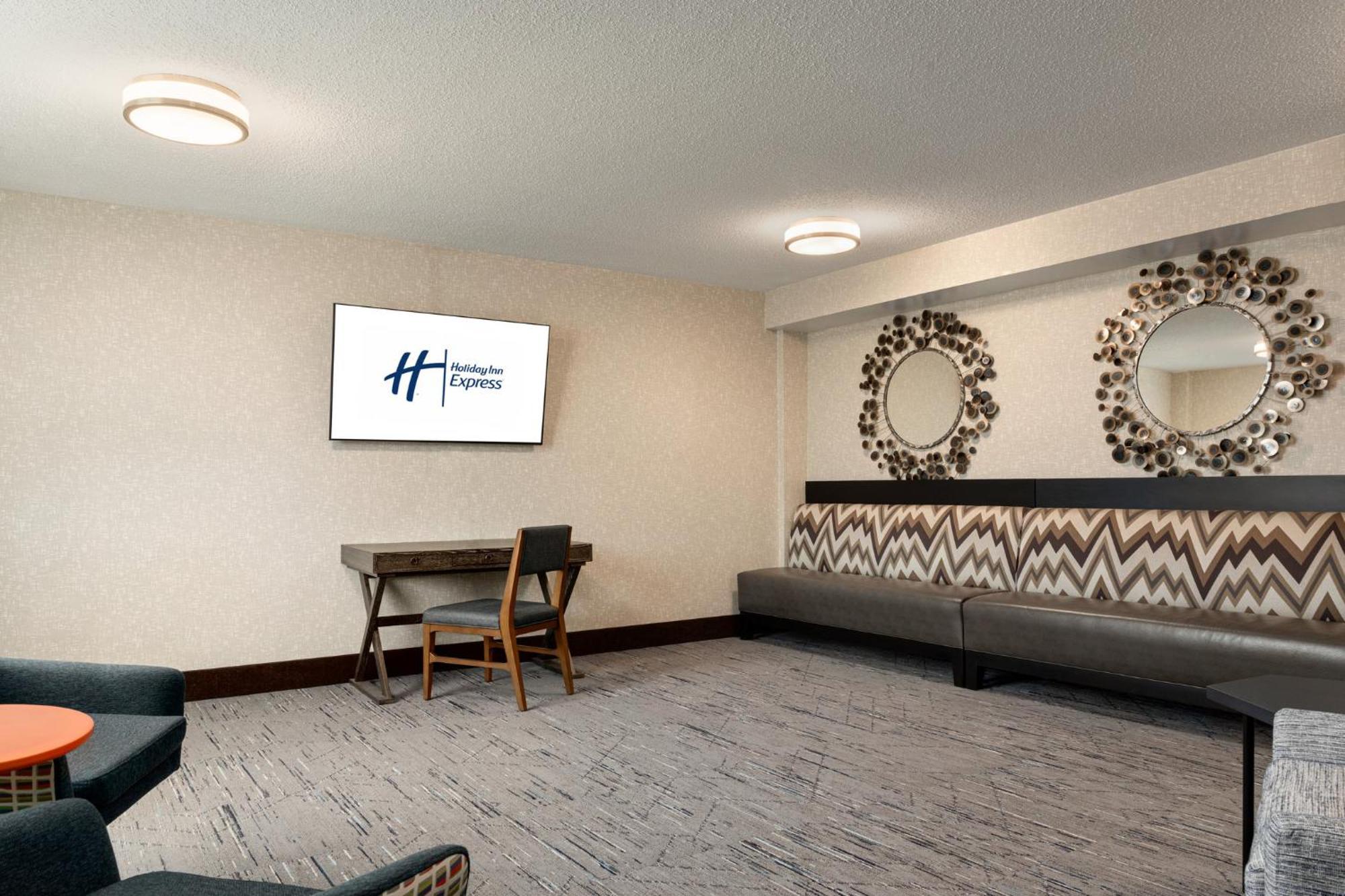Holiday Inn Express Baltimore At The Stadiums By Ihg Экстерьер фото