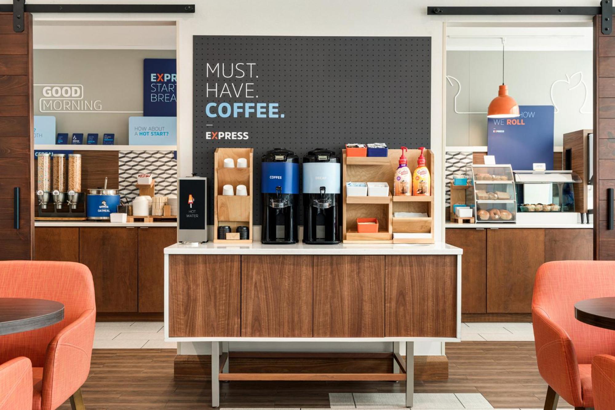Holiday Inn Express Baltimore At The Stadiums By Ihg Экстерьер фото
