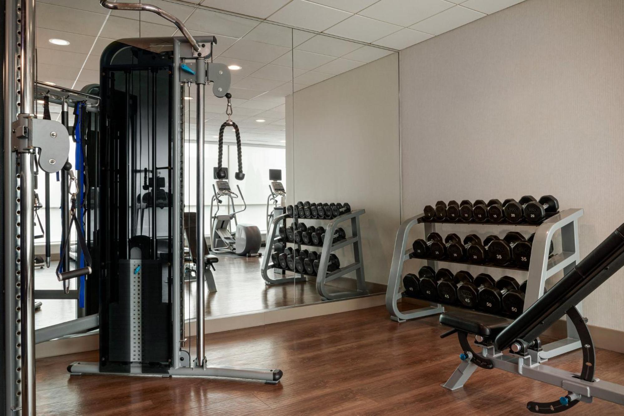 Holiday Inn Express Baltimore At The Stadiums By Ihg Экстерьер фото