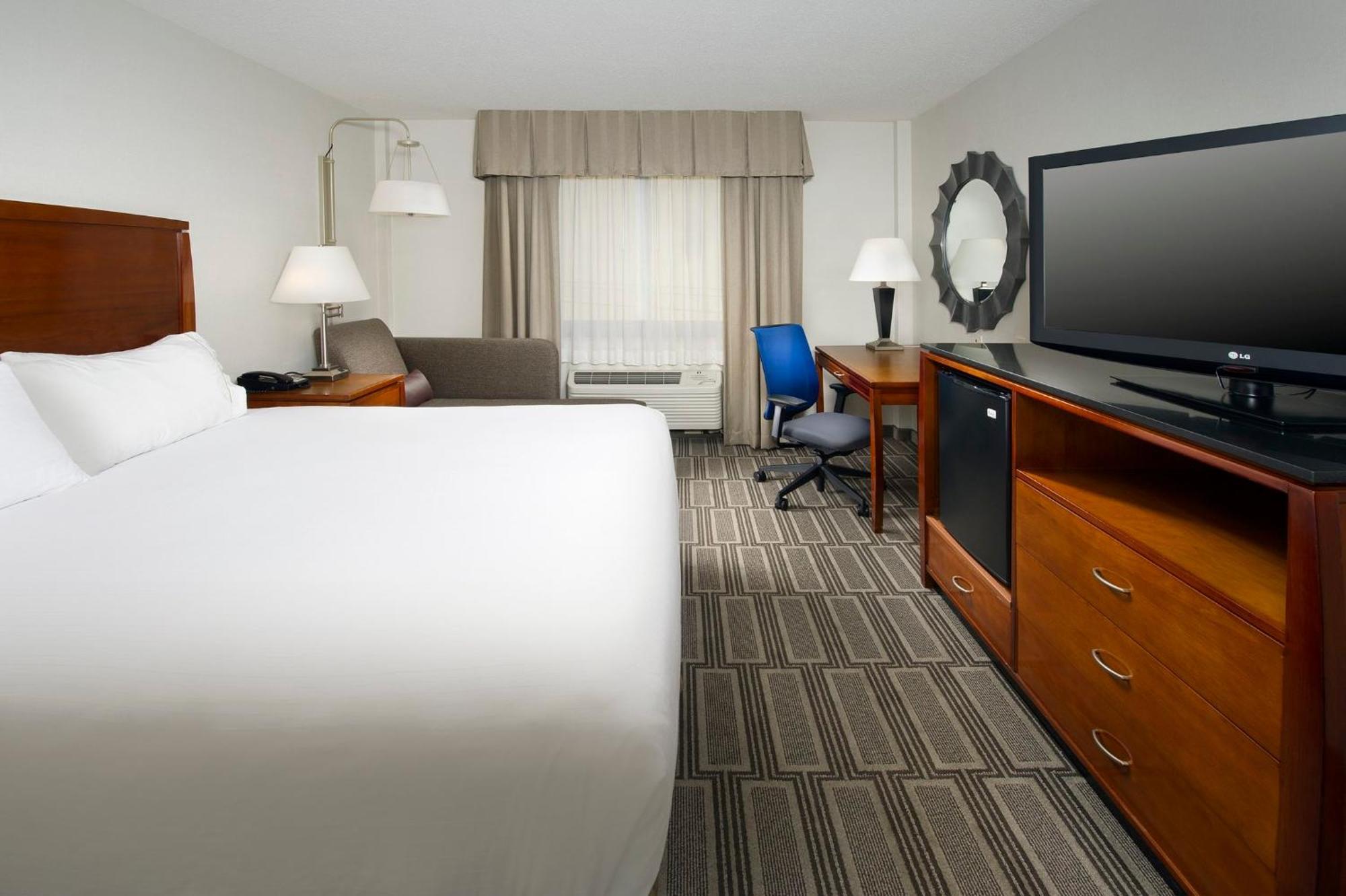 Holiday Inn Express Baltimore At The Stadiums By Ihg Экстерьер фото