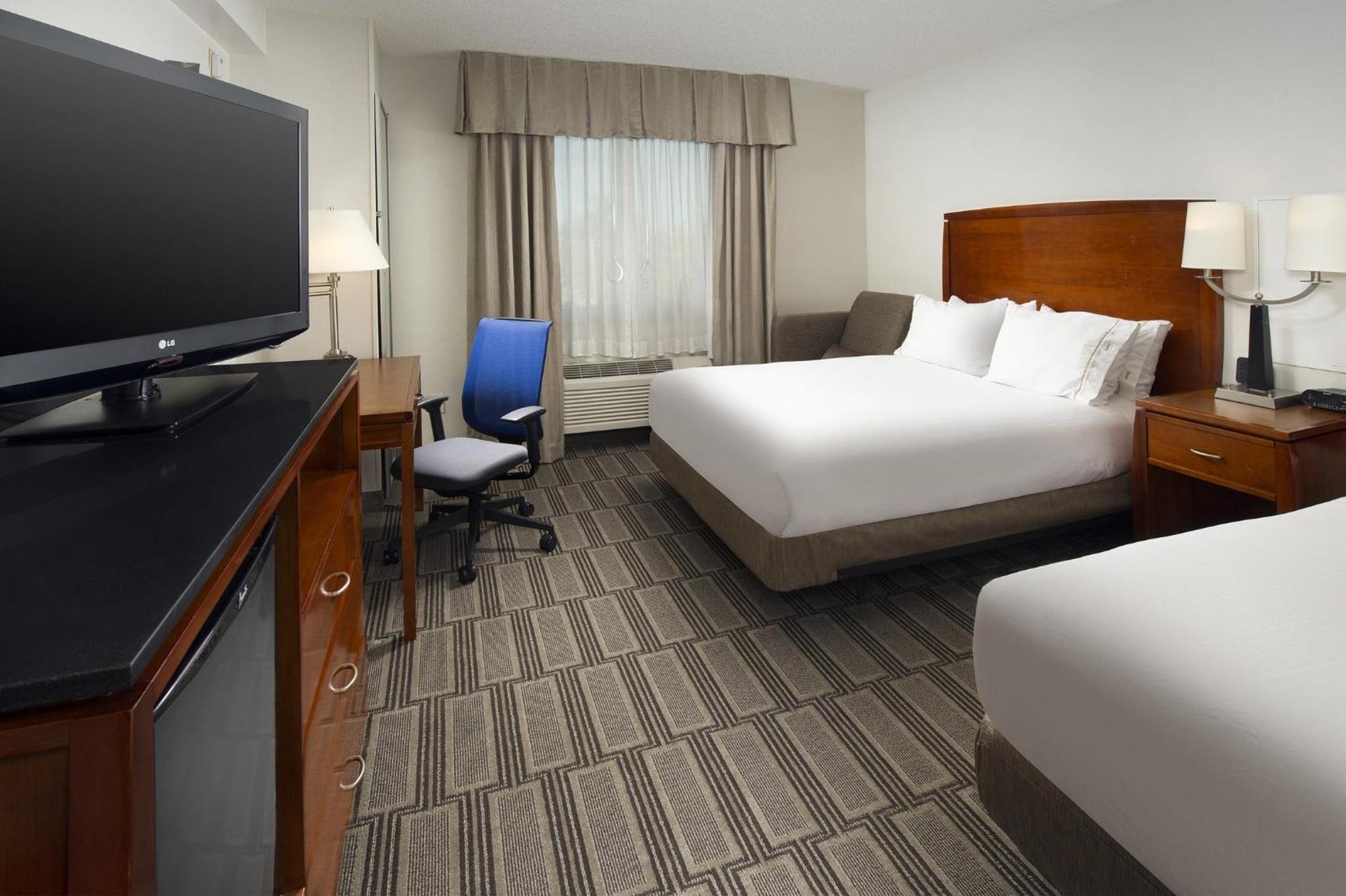 Holiday Inn Express Baltimore At The Stadiums By Ihg Экстерьер фото